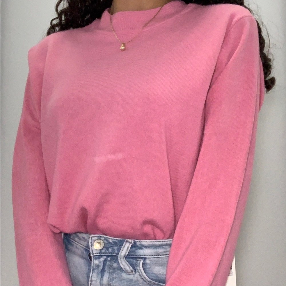 Women’s pink sweater